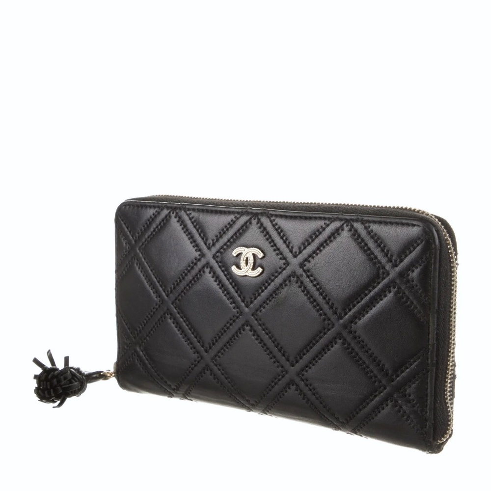 CHANEL CC Quilted Lambskin Double Stich Fringe Wallet